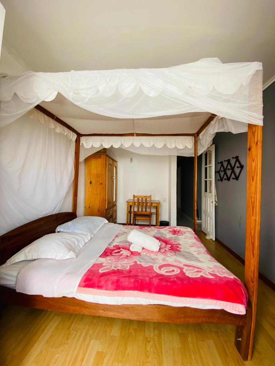 Chez Jeanne Chambre D'Hote 塔那那利佛 外观 照片